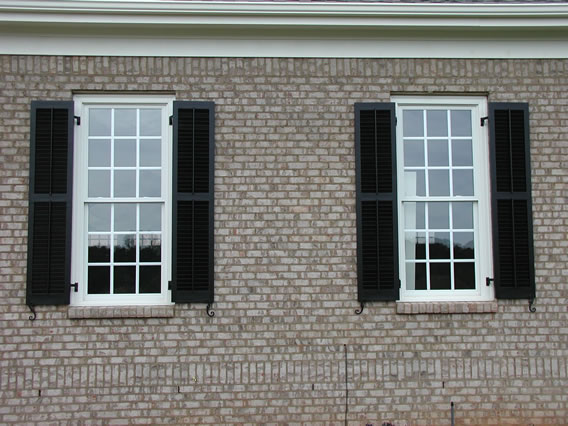 Louvered Shutters with Faux Tilt Rod 